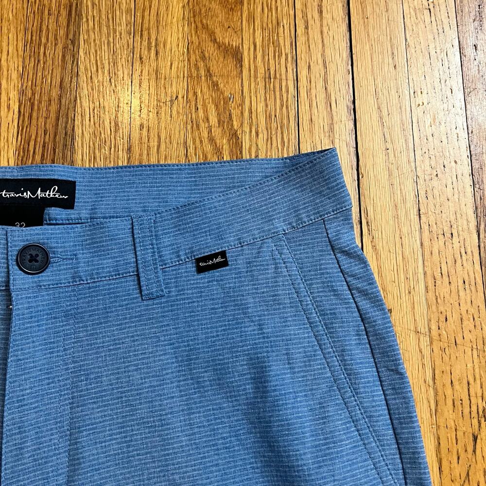 Travis Mathew Shorts Mens 32 Blue Performance Golf Stretch Flat Front - Picture 2 of 9